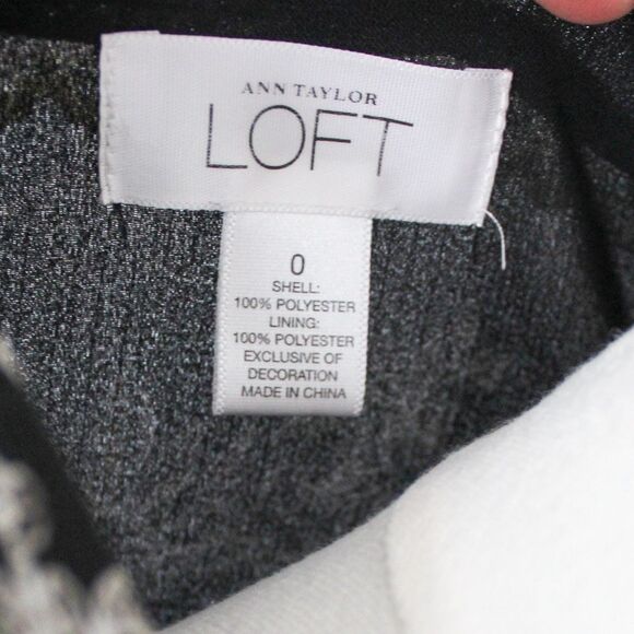 90s Ann Talyor Loft Floral V-Neck Short Sleeve Blouse - 0, black & white - Picture 7 of 7